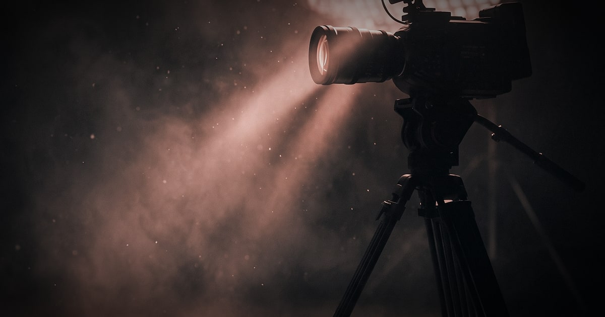 Nos bastidores: o que realmente acontece durante uma rodagem de vídeo